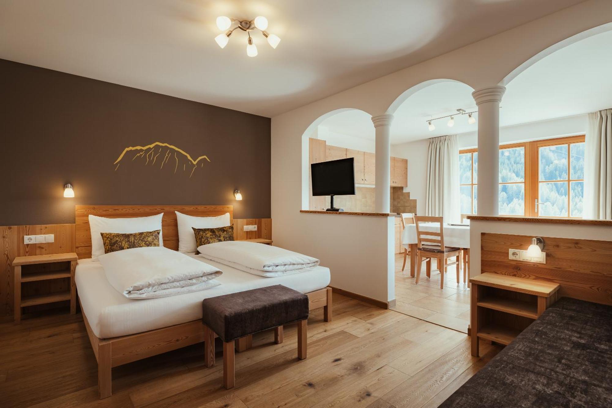 Refugium Laflu Apartments Corvara In Badia Exterior photo