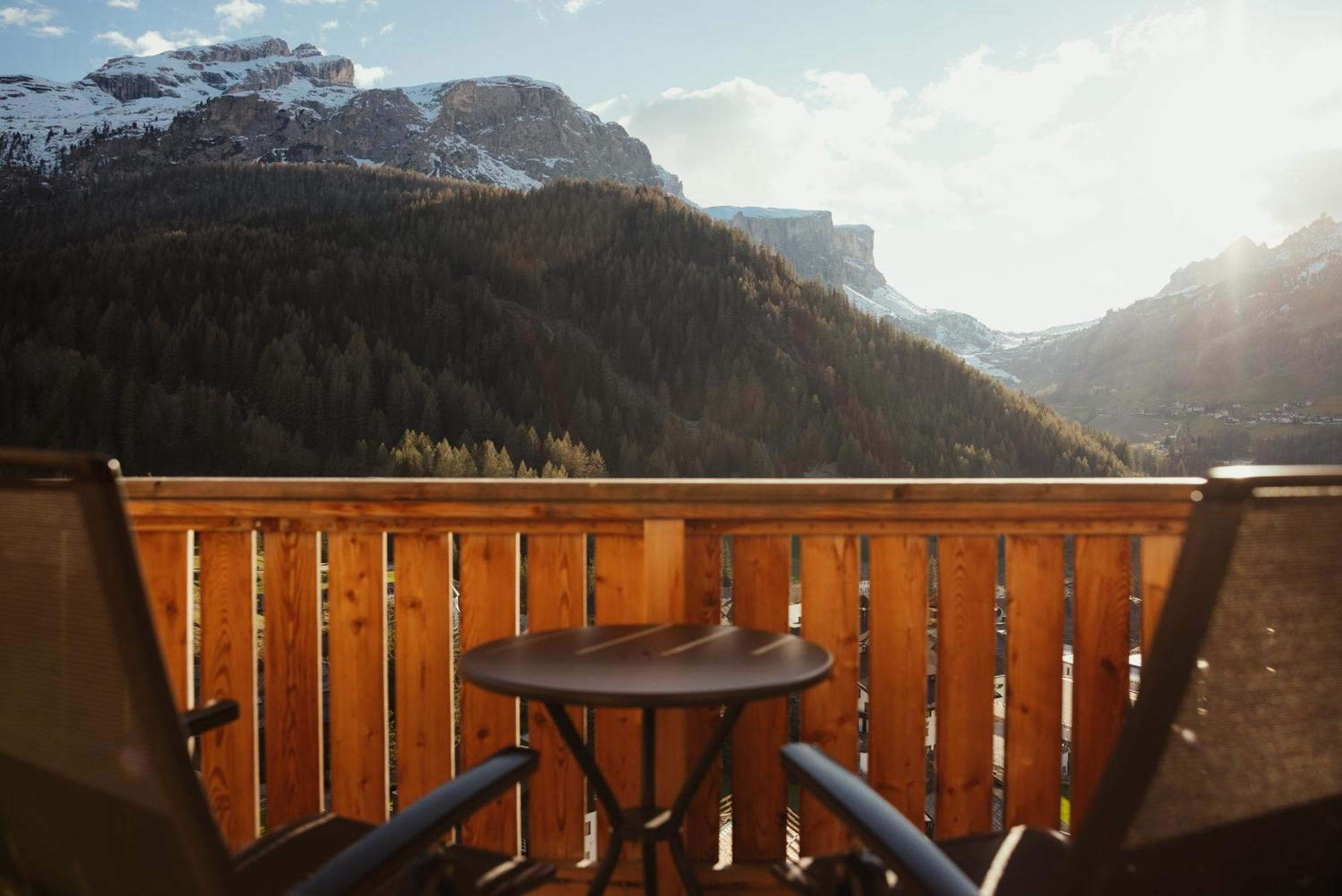 Refugium Laflu Apartments Corvara In Badia Exterior photo