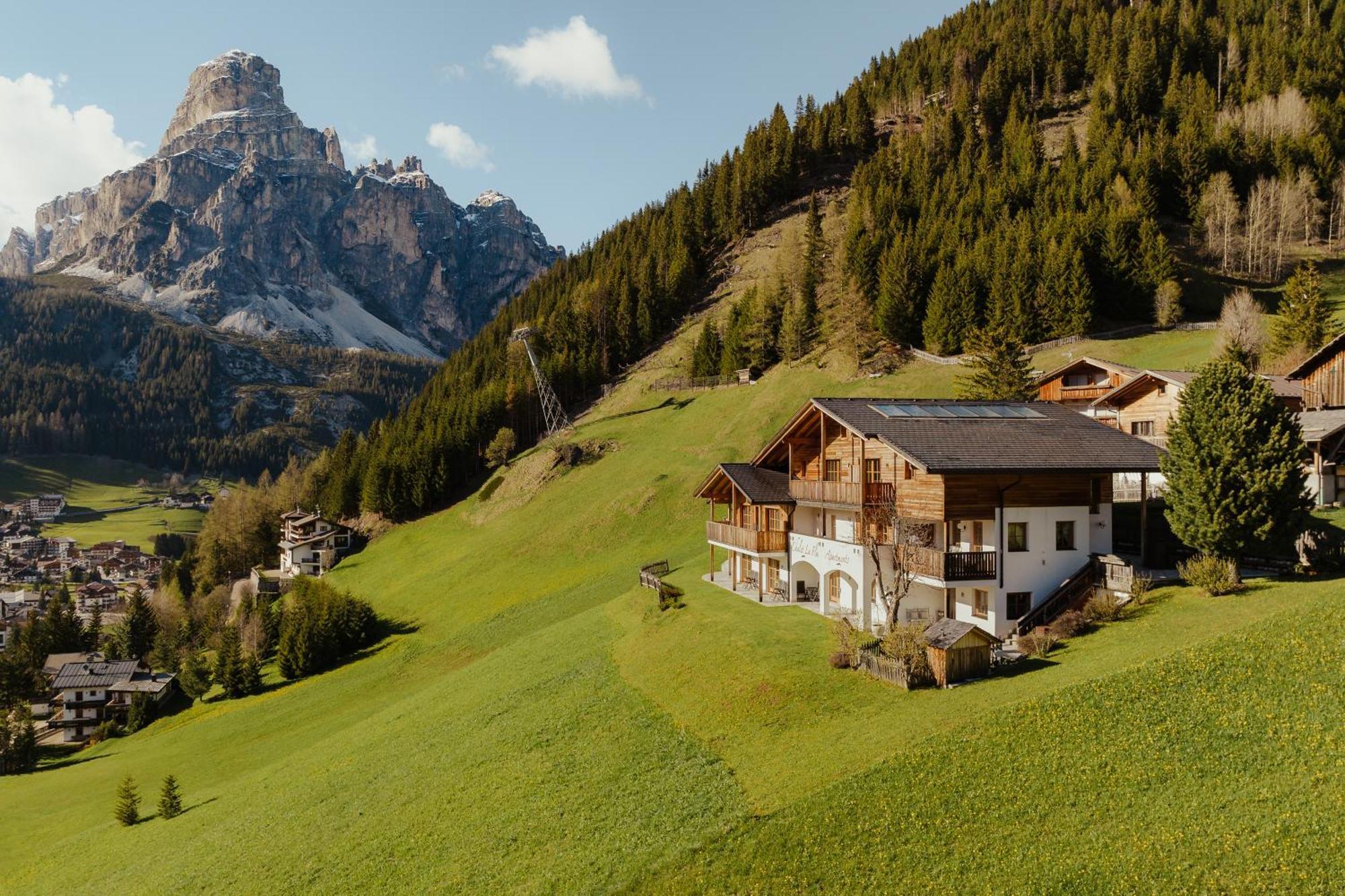 Refugium Laflu Apartments Corvara In Badia Exterior photo