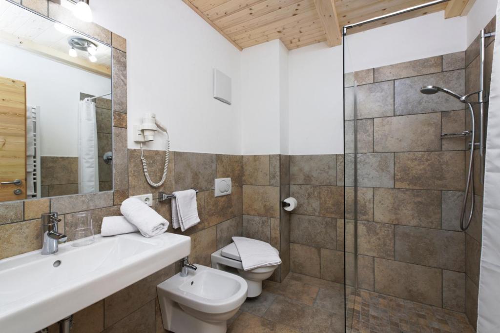 Refugium Laflu Apartments Corvara In Badia Room photo