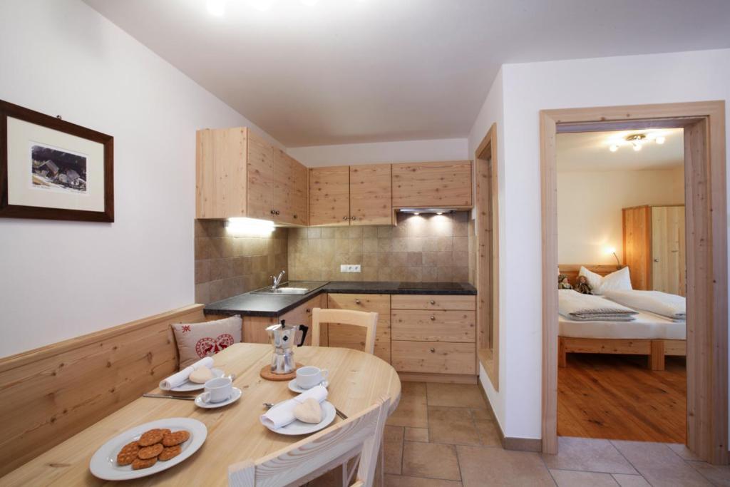 Refugium Laflu Apartments Corvara In Badia Room photo