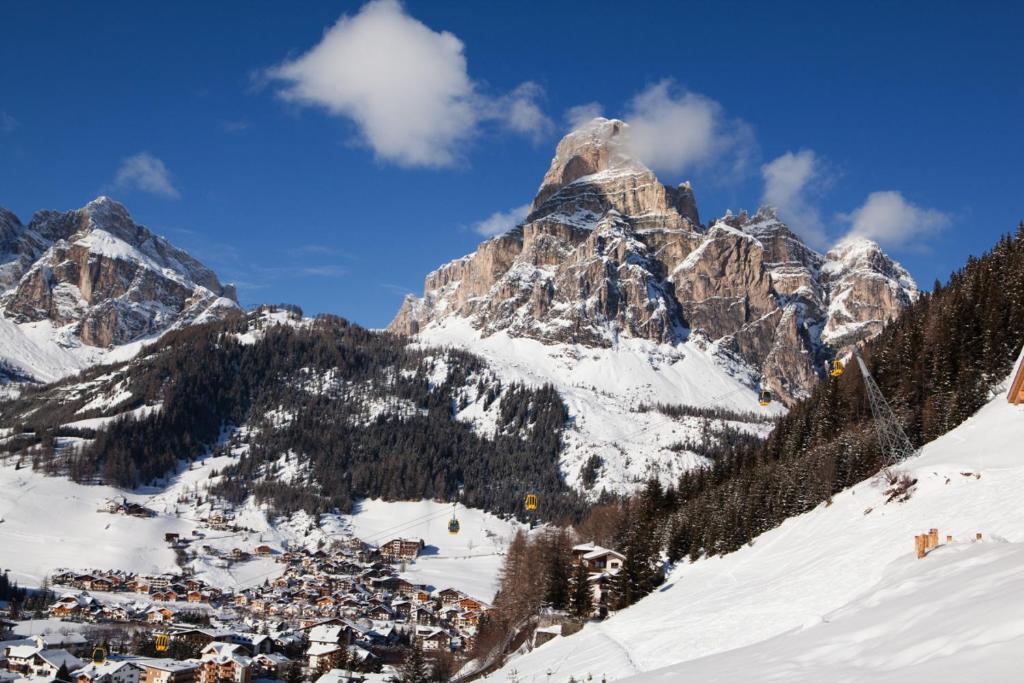 Refugium Laflu Apartments Corvara In Badia Exterior photo